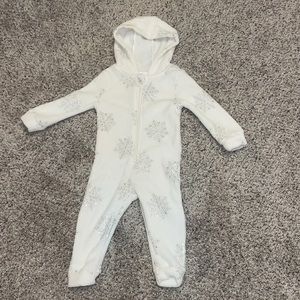 NWOT  Cozy Suit